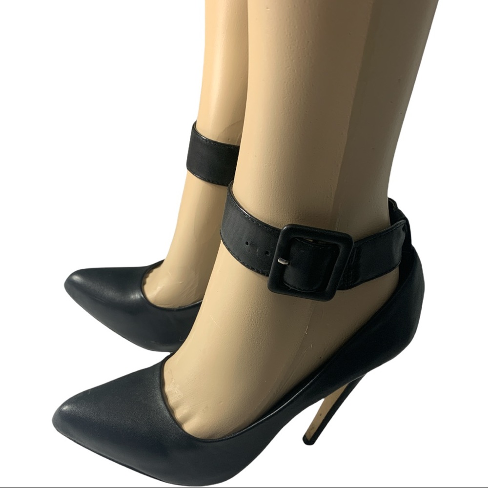 Forever 21 Black Ankle Straps Stiletto Shoes